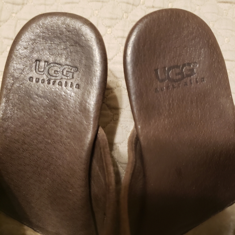 Ugg Suede Clogs.... - image 2